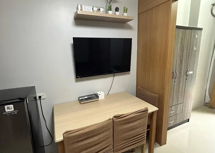 Apartment Vibrant Pasay For Rent - Perfect Base Front Of Mall Of *